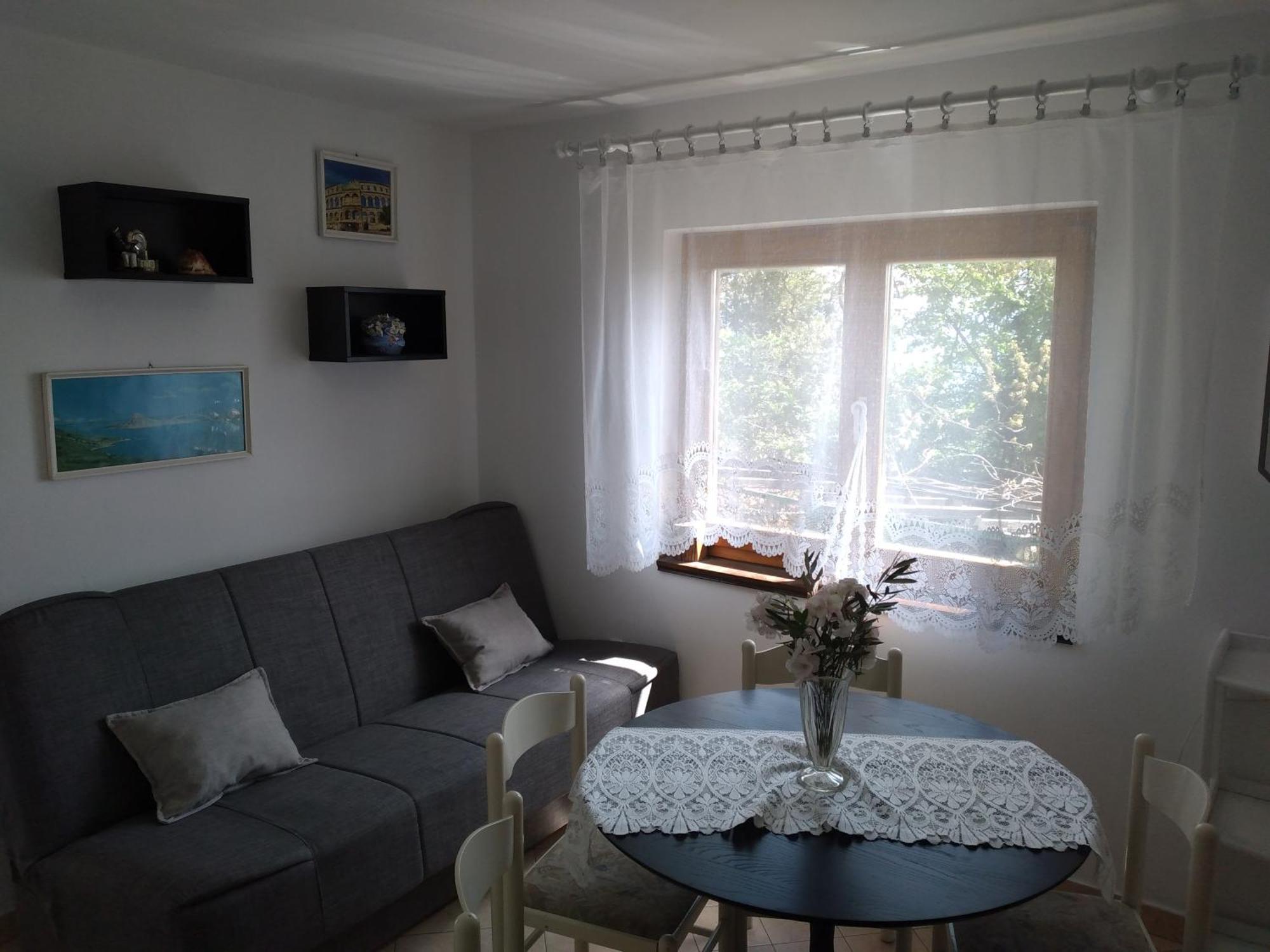 Apartments Zlatko Ičići Szoba fotó